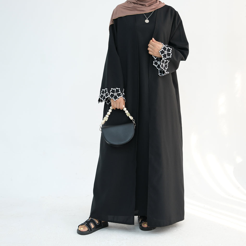 Laylat Al-Qamar Abaya (عباءة ليلة القمر) - Noor & Grace