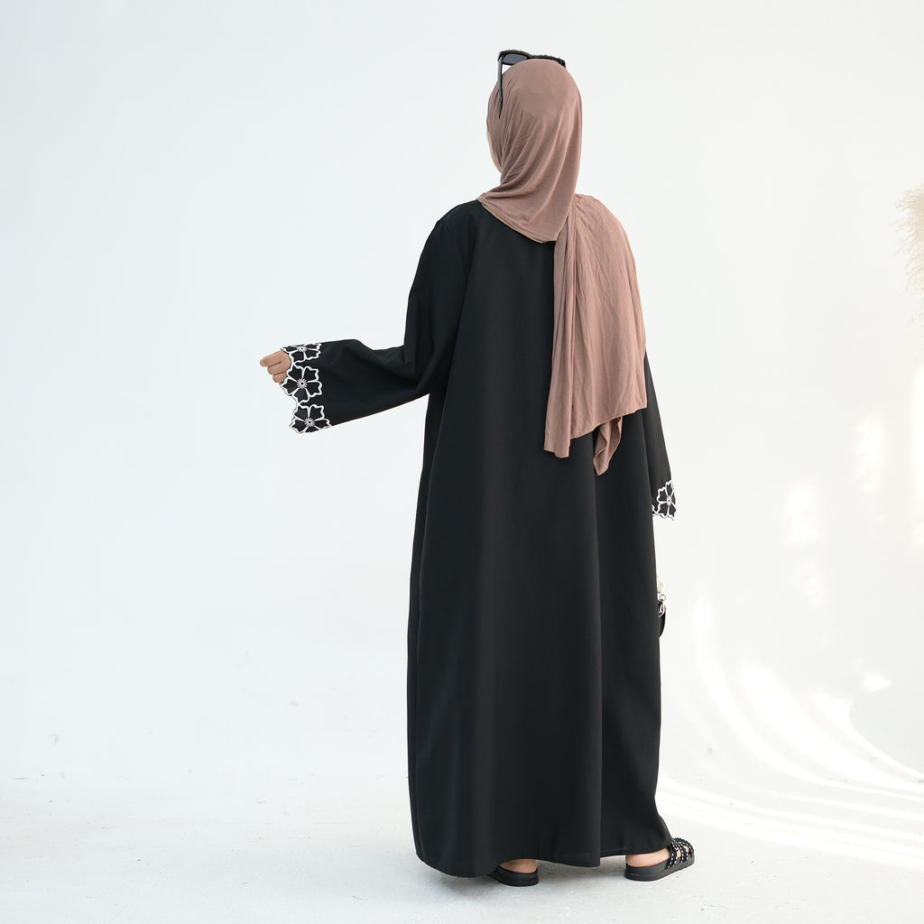 Laylat Al-Qamar Abaya (عباءة ليلة القمر) - Noor & Grace