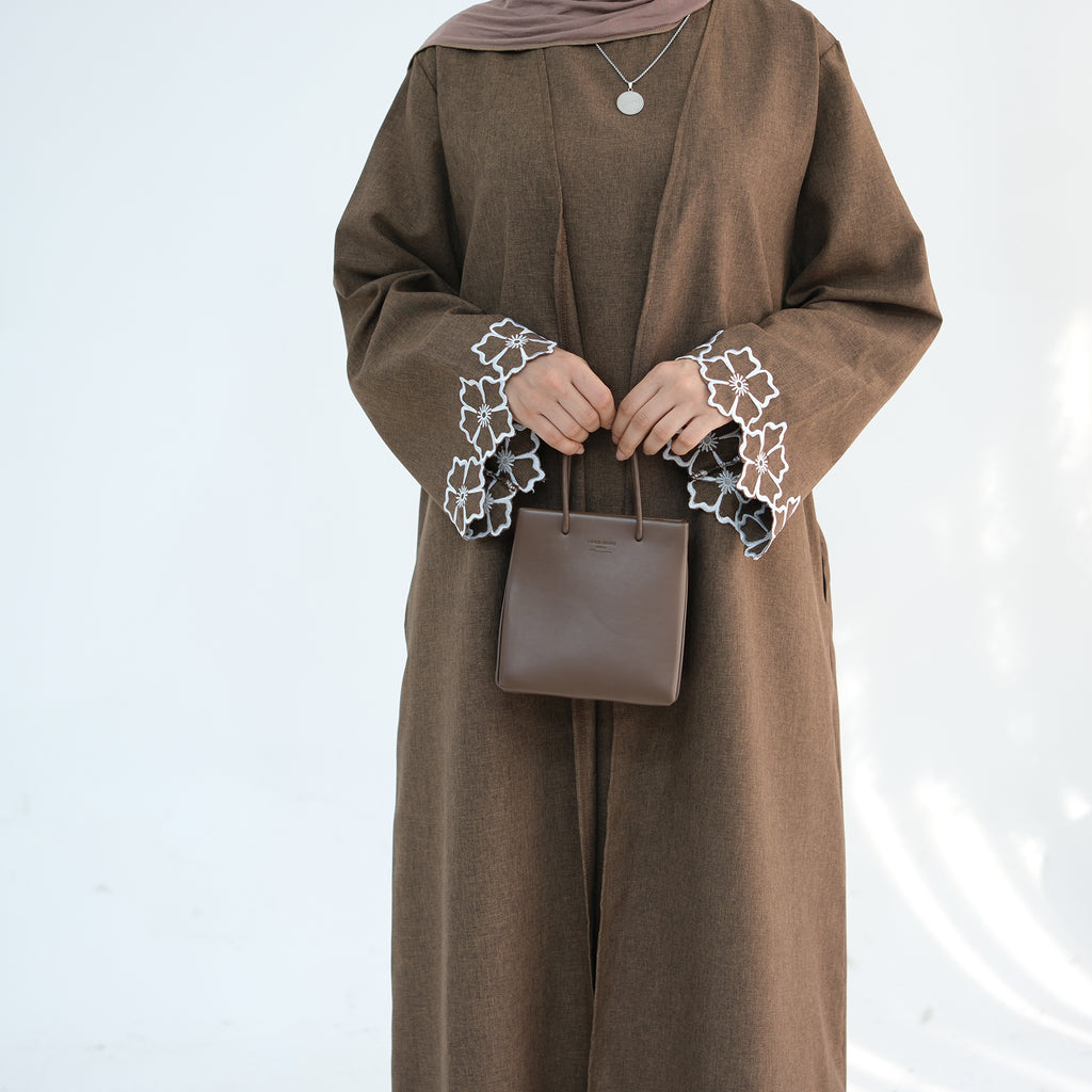 Laylat Al-Qamar Abaya (عباءة ليلة القمر) - Noor & Grace