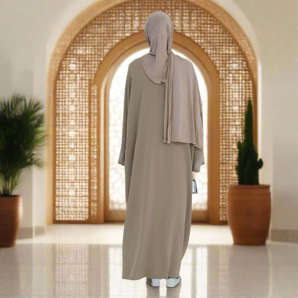 Luluat Al-Nida Abaya (عباءة لؤلؤة الندى) - Noor & Grace