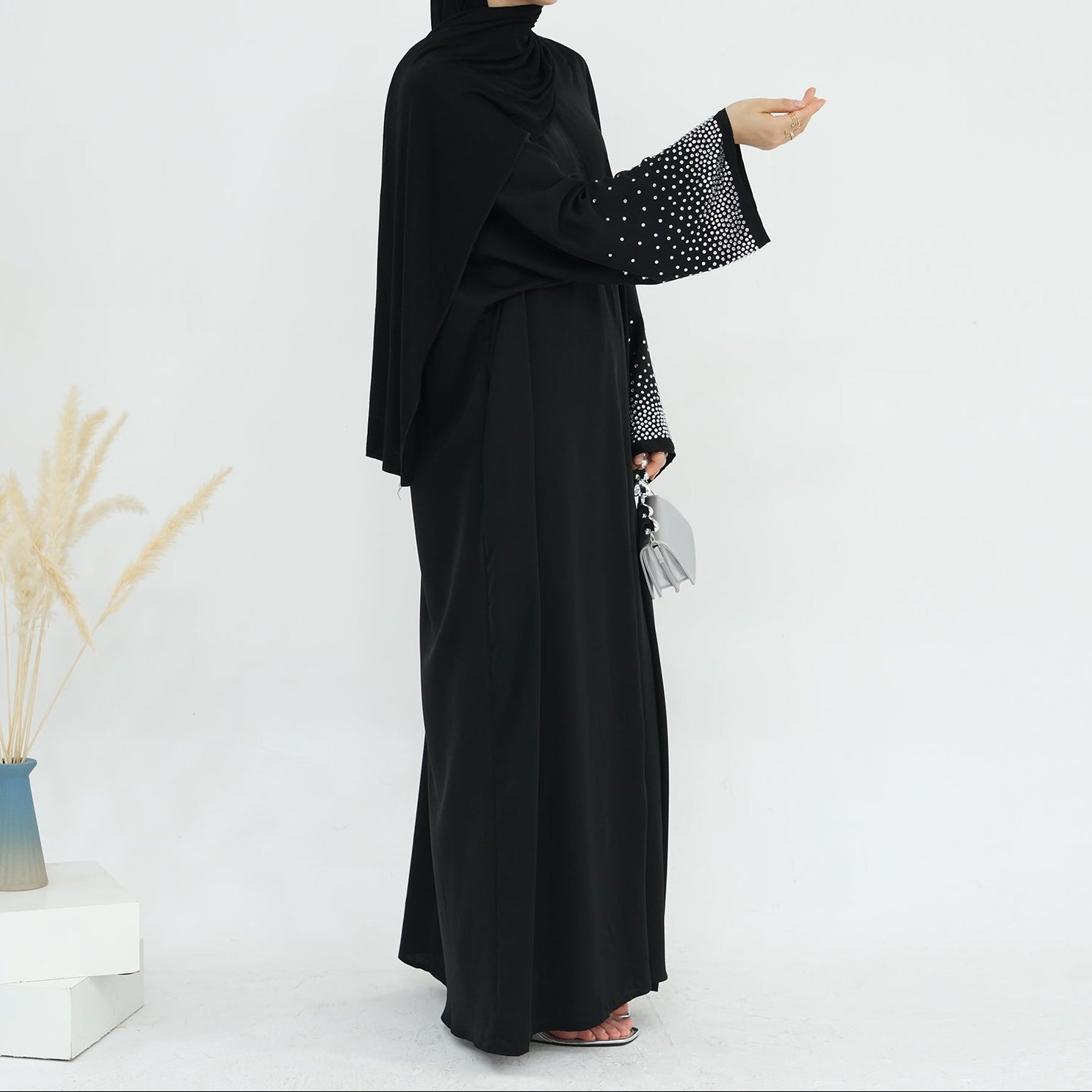 Luluat Al-Nida Abaya - Noor & Grace