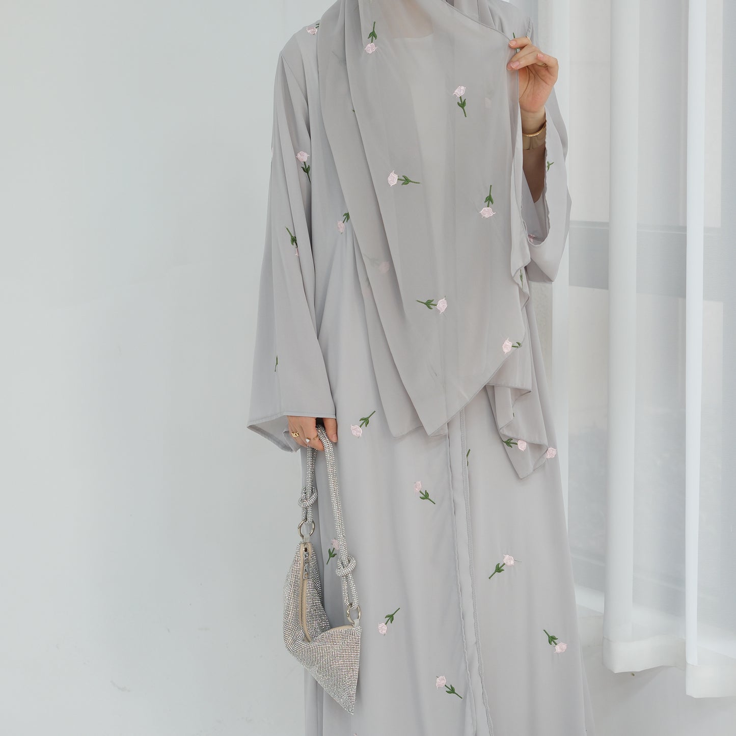 New Dubai Abaya 2025 (عباءة دبي الجديدة ٢٠٢٥)