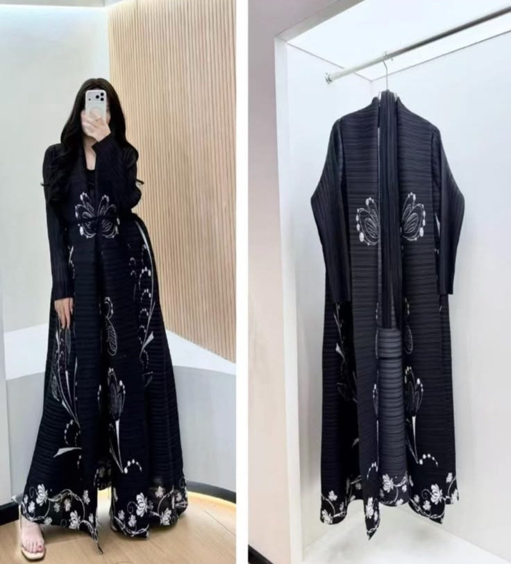 Noir Pleated Printed Open Abaya