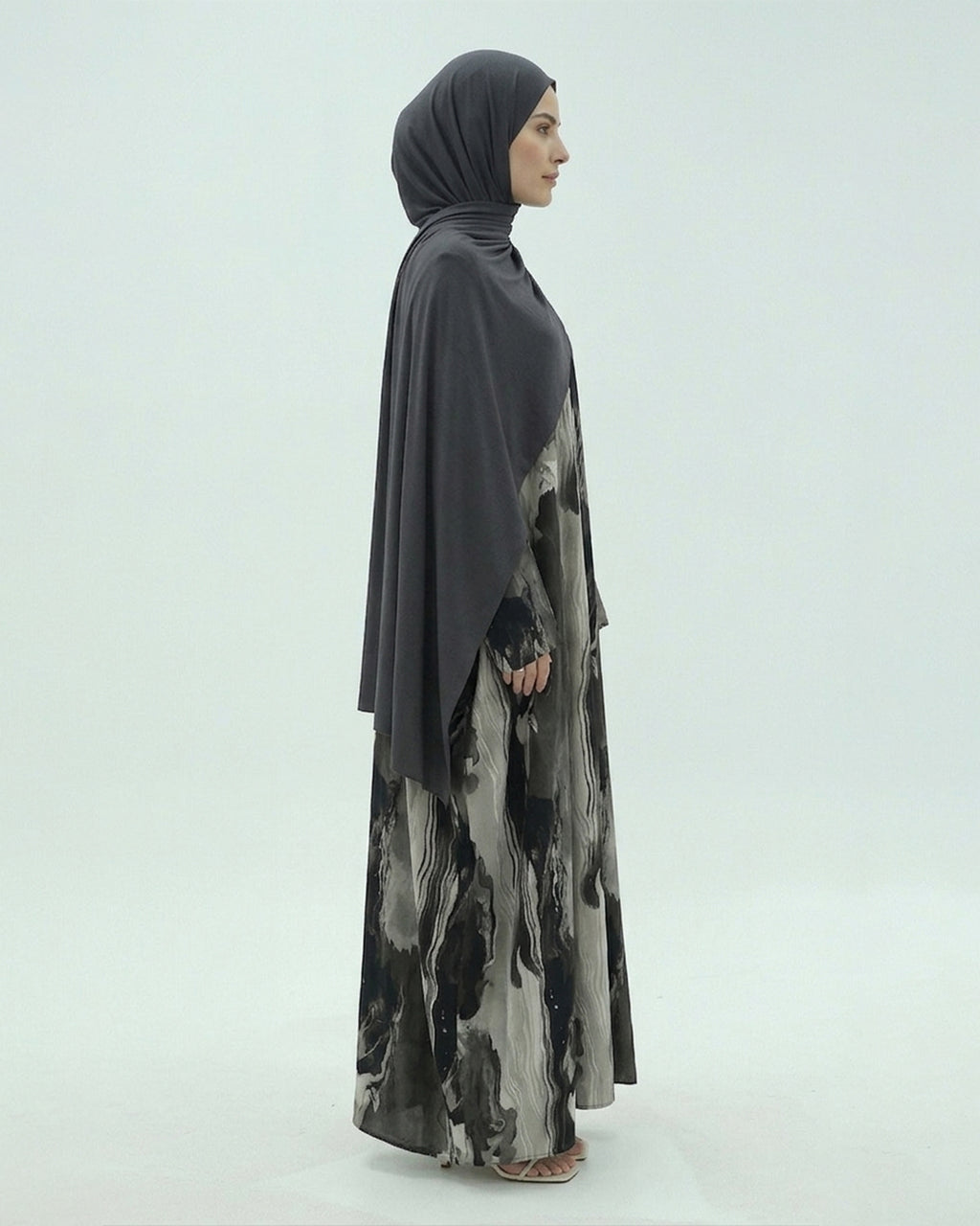Noor Al-Layl Abaya - Noor & Grace