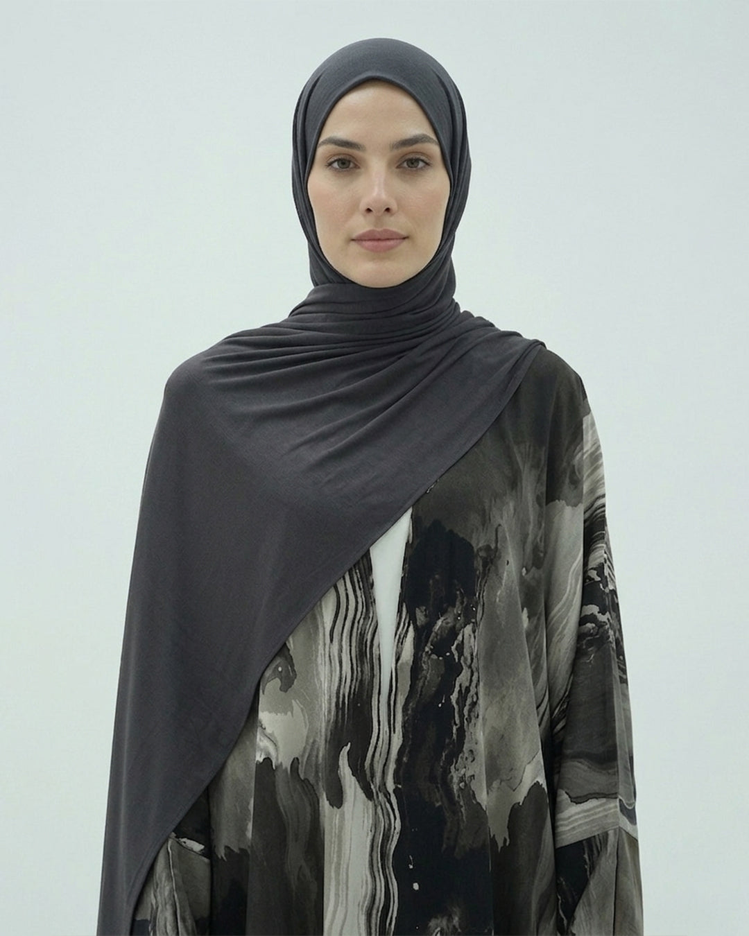 Noor Al-Layl Abaya - Noor & Grace