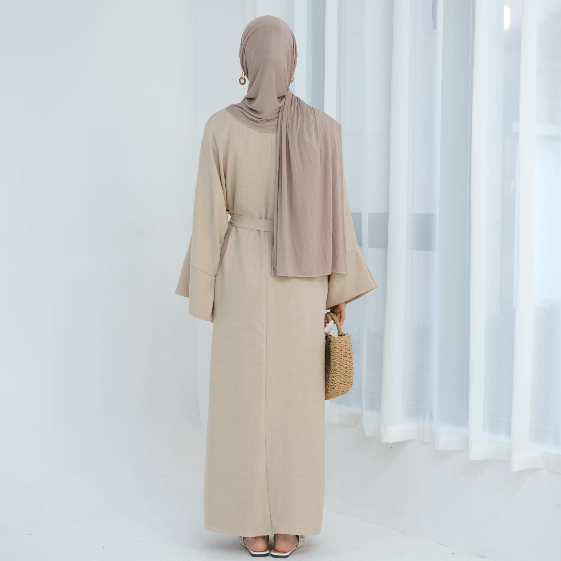 Noor Al-Basata Abaya (عباءة نور البساطة) - Noor & Grace