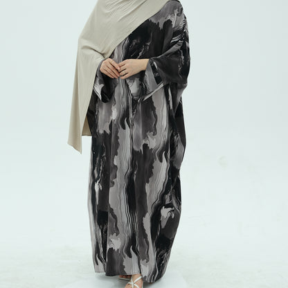 Noor Al-Layl Abaya (عباءة نور الليل)