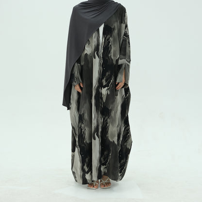 Noor Al-Layl Abaya (عباءة نور الليل)