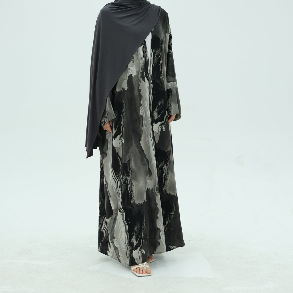 Noor Al-Layl Abaya (عباءة نور الليل) - Noor & Grace