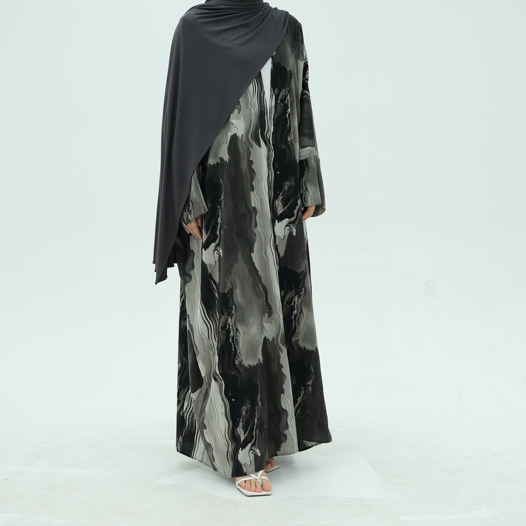 Noor Al-Layl Abaya (عباءة نور الليل) - Noor & Grace