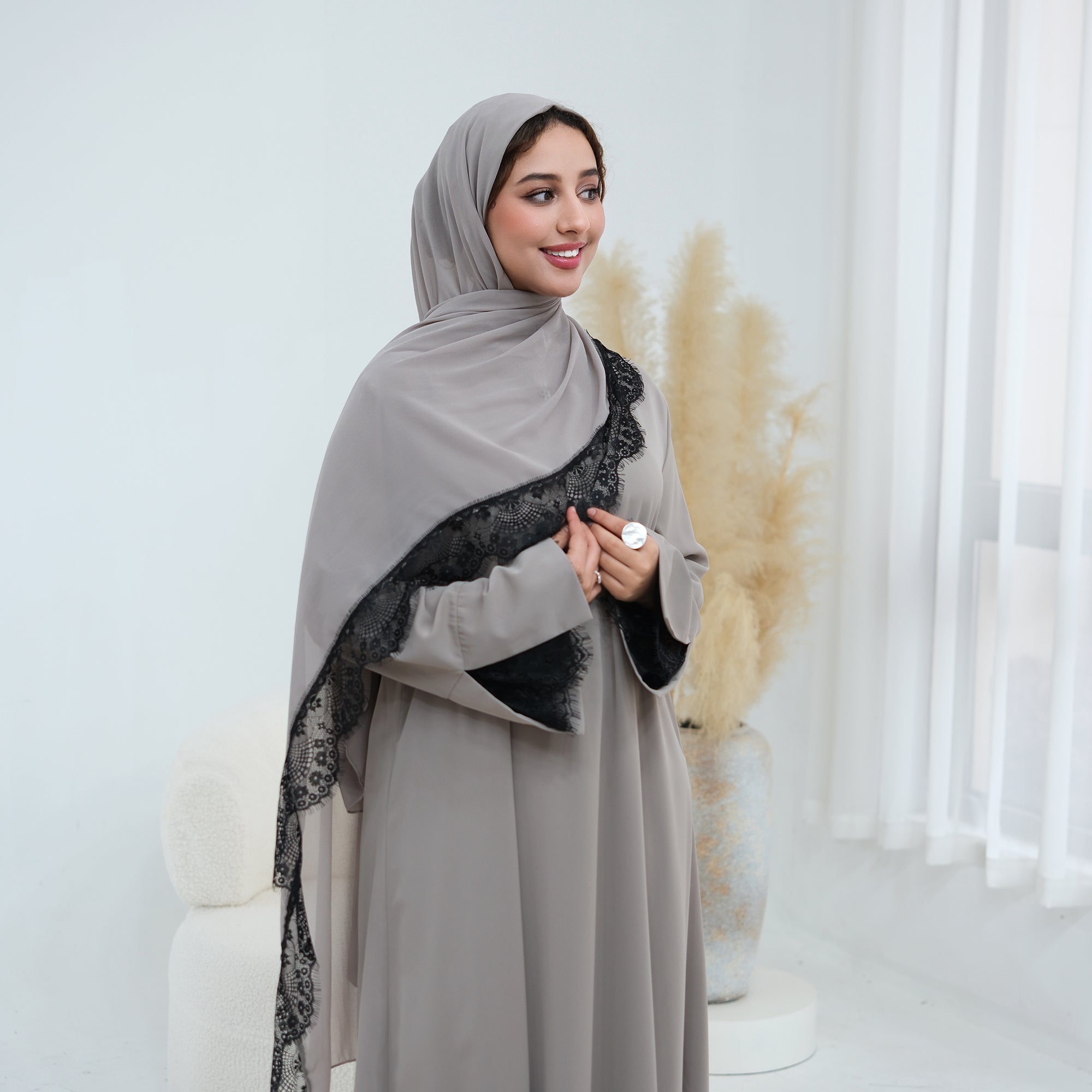 Noor Grace Zahra Lace Abaya Set