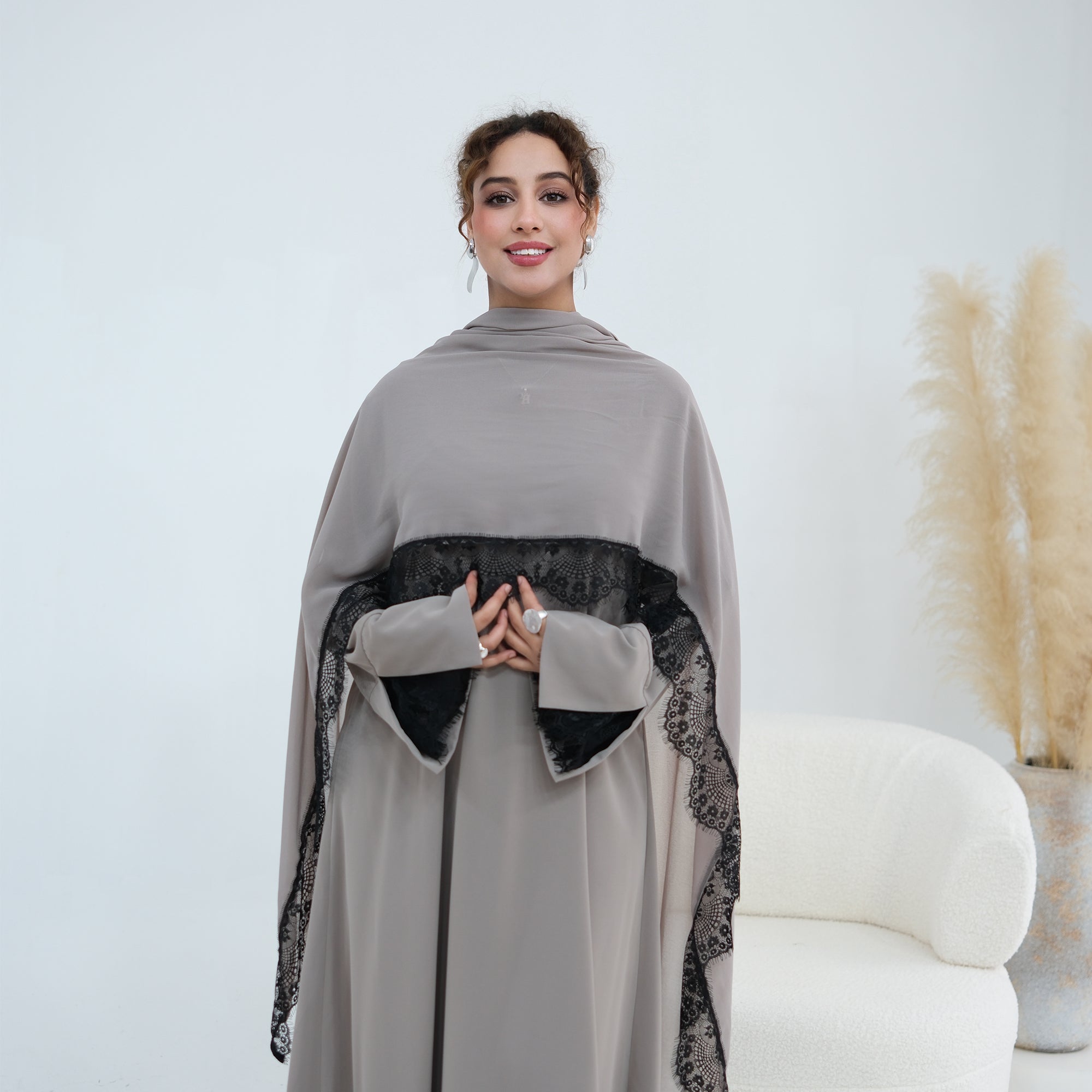 Noor Grace Zahra Lace Abaya Set