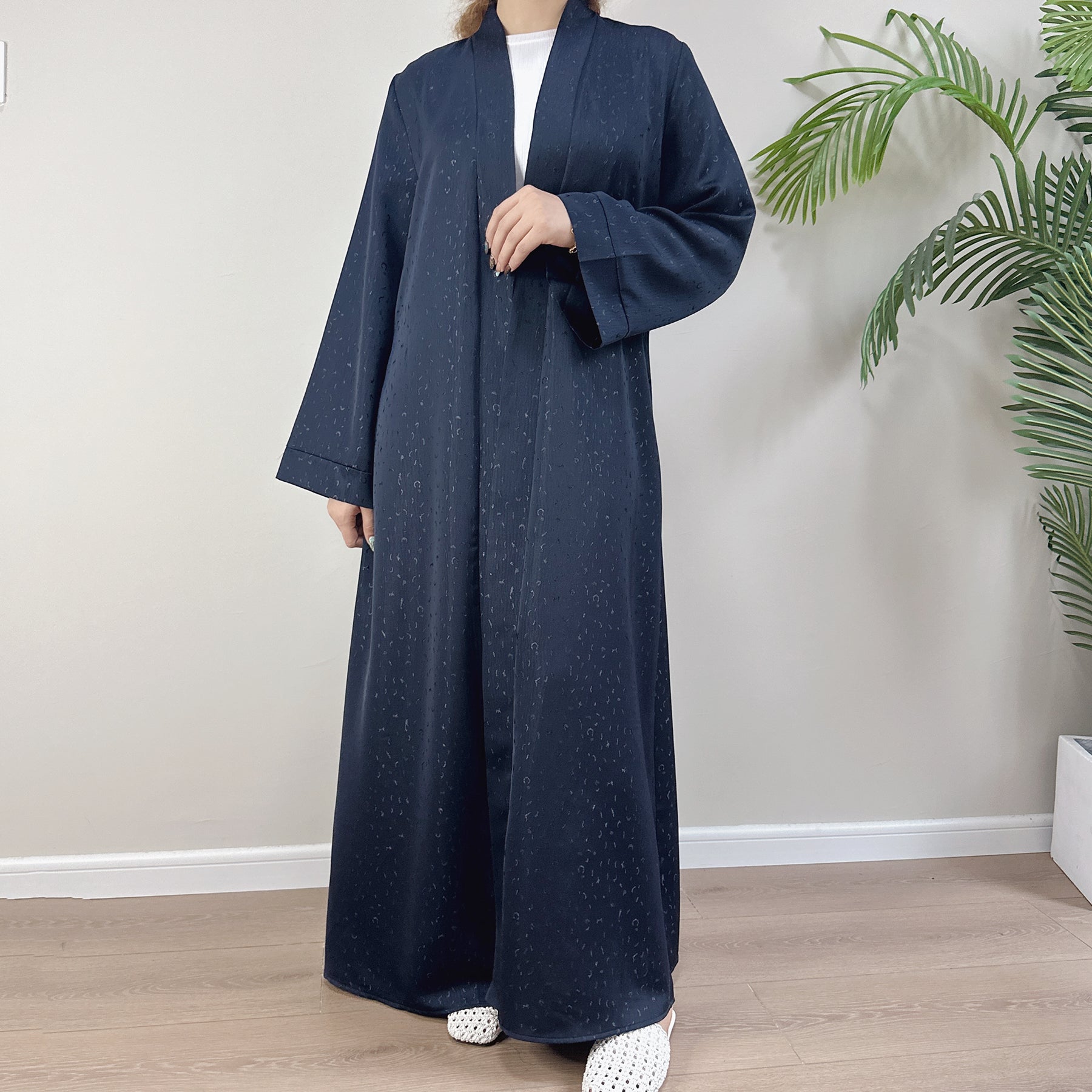 files/Noura_Luxe_Kimono_Abaya_Blue_3.jpg