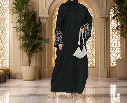 Qamar Al-Nida Abaya (عباءة قمر الندى) - Noor & Grace