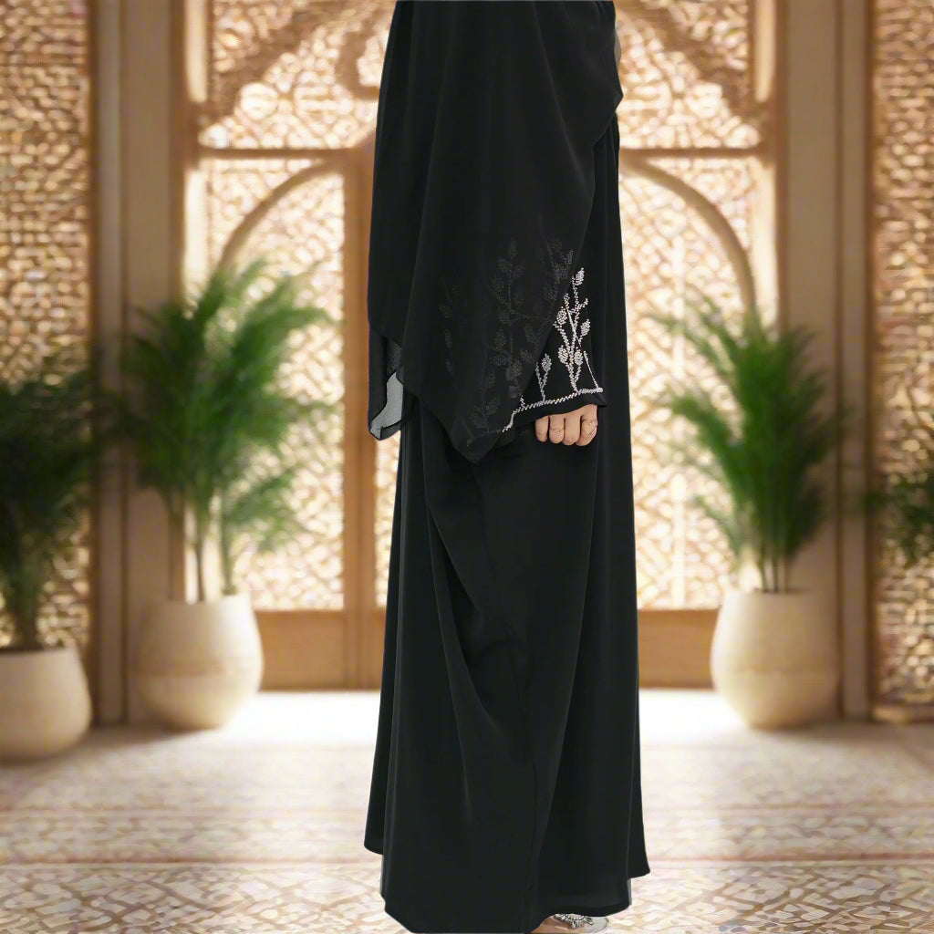 Qamar Al-Nida Abaya (عباءة قمر الندى) - Noor & Grace
