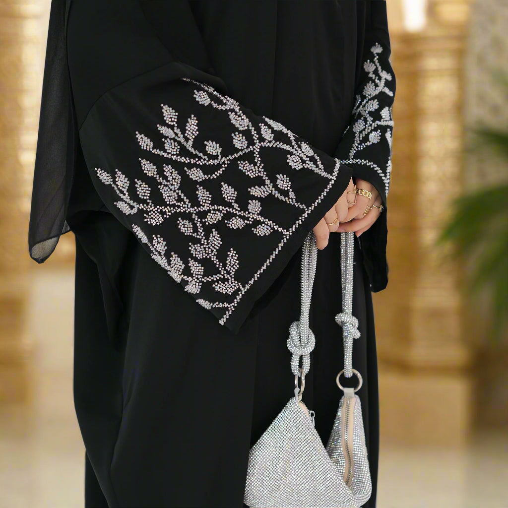 Qamar Al-Nida Abaya (عباءة قمر الندى) - Noor & Grace