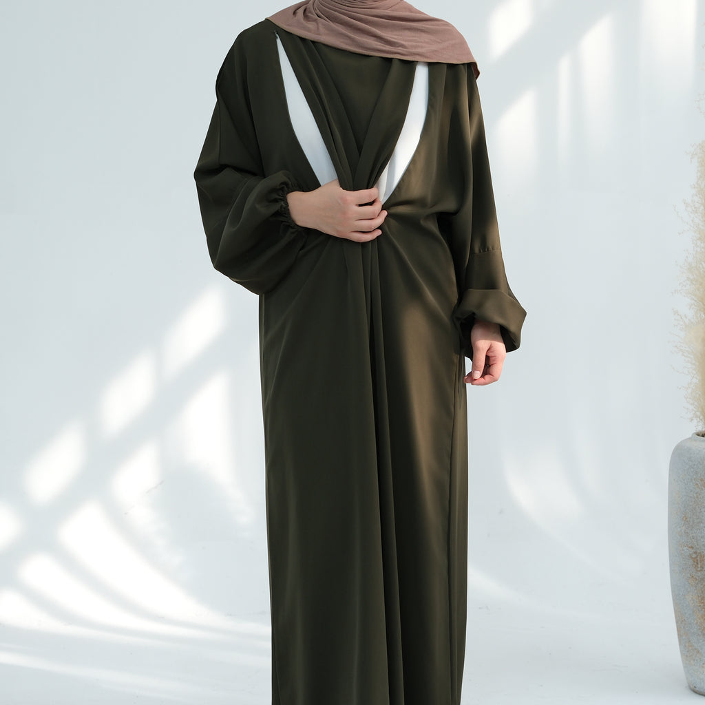 Rafeeqah Nursing Abaya (عباية رفيقة للرضاعة) - Noor & Grace