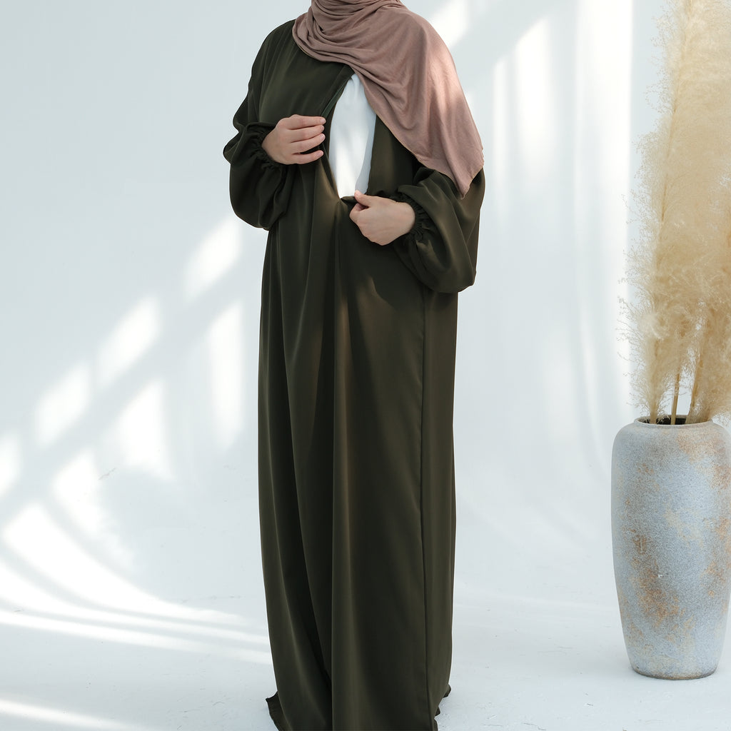 Rafeeqah Nursing Abaya (عباية رفيقة للرضاعة) - Noor & Grace