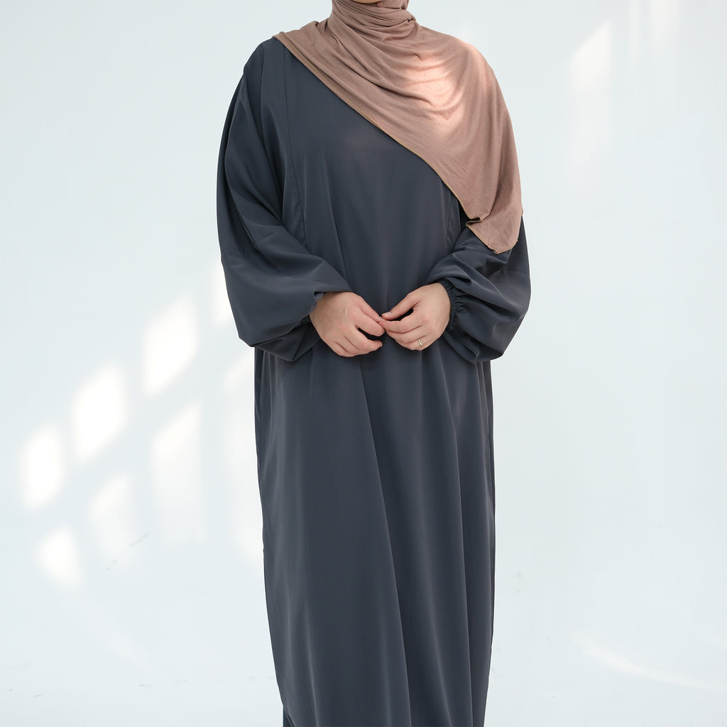 Rafeeqah Nursing Abaya (عباية رفيقة للرضاعة) - Noor & Grace