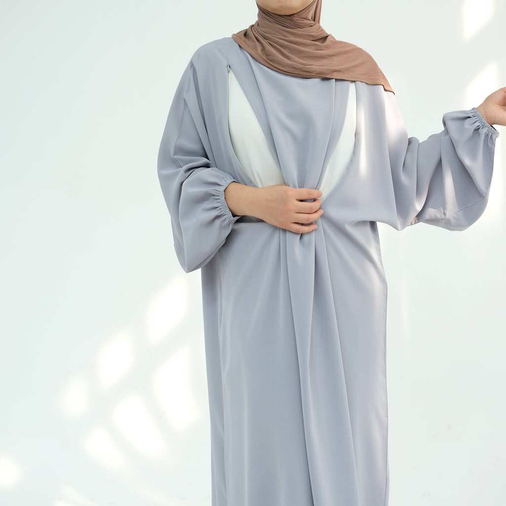 Rafeeqah Nursing Abaya (عباية رفيقة للرضاعة) - Noor & Grace