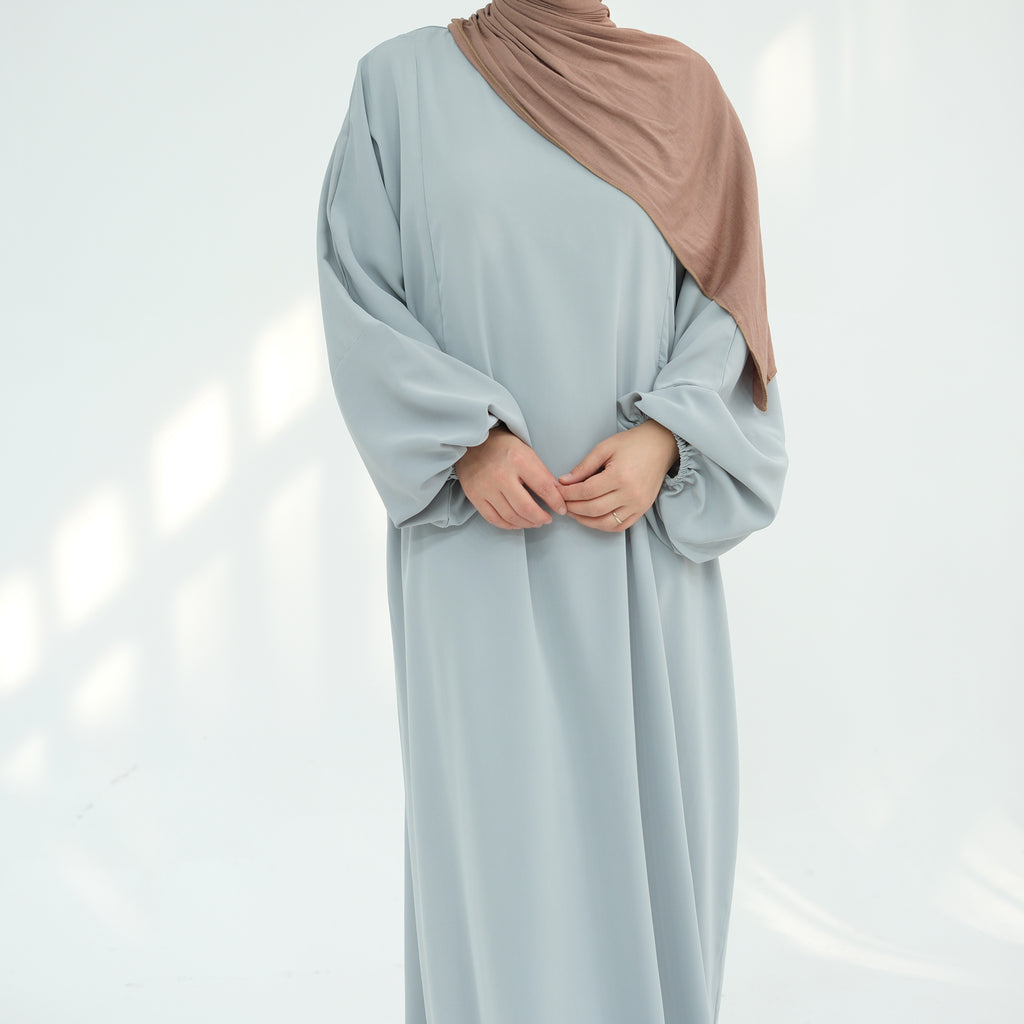 Rafeeqah Nursing Abaya (عباية رفيقة للرضاعة) - Noor & Grace