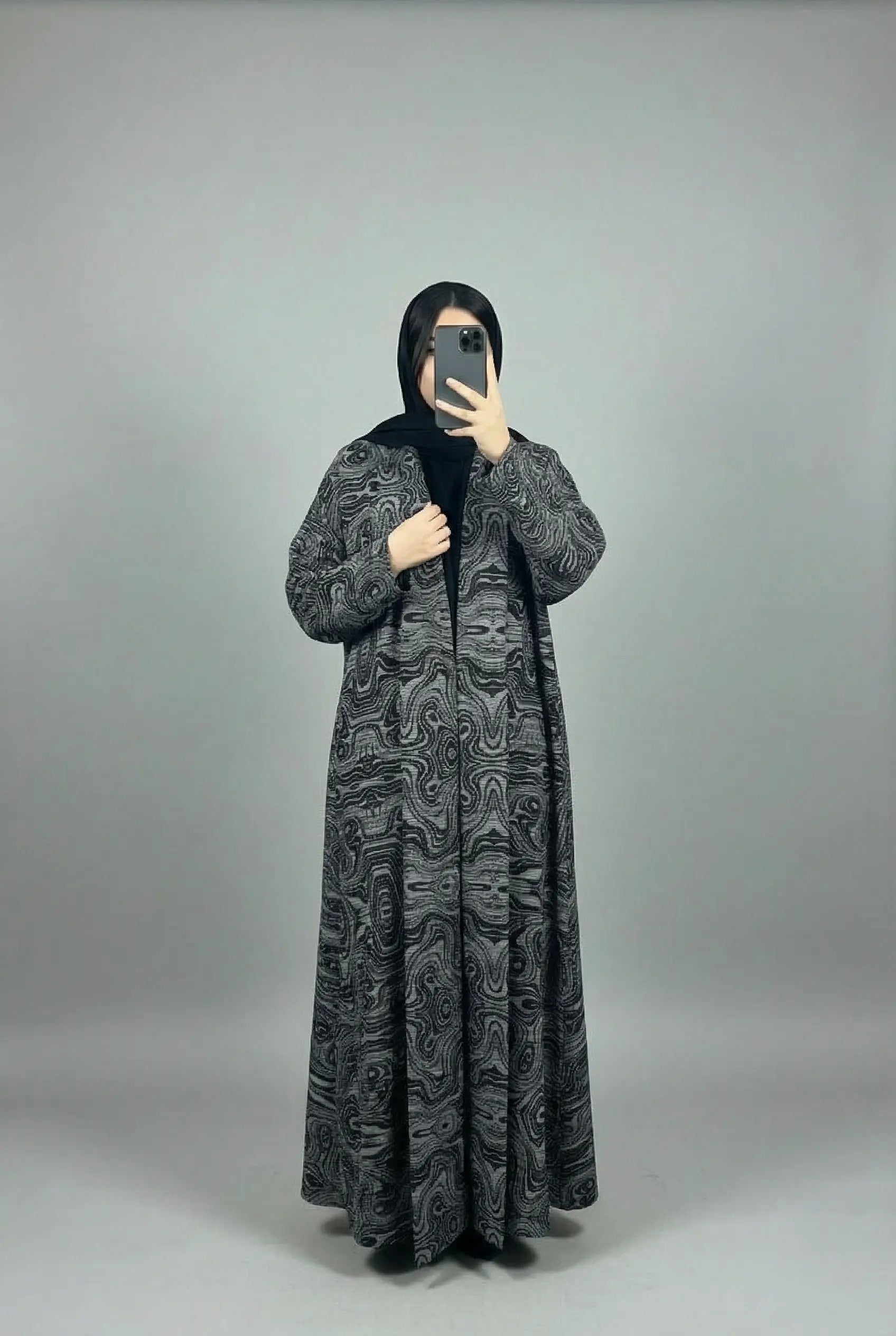 Layyan Pleated Abaya
