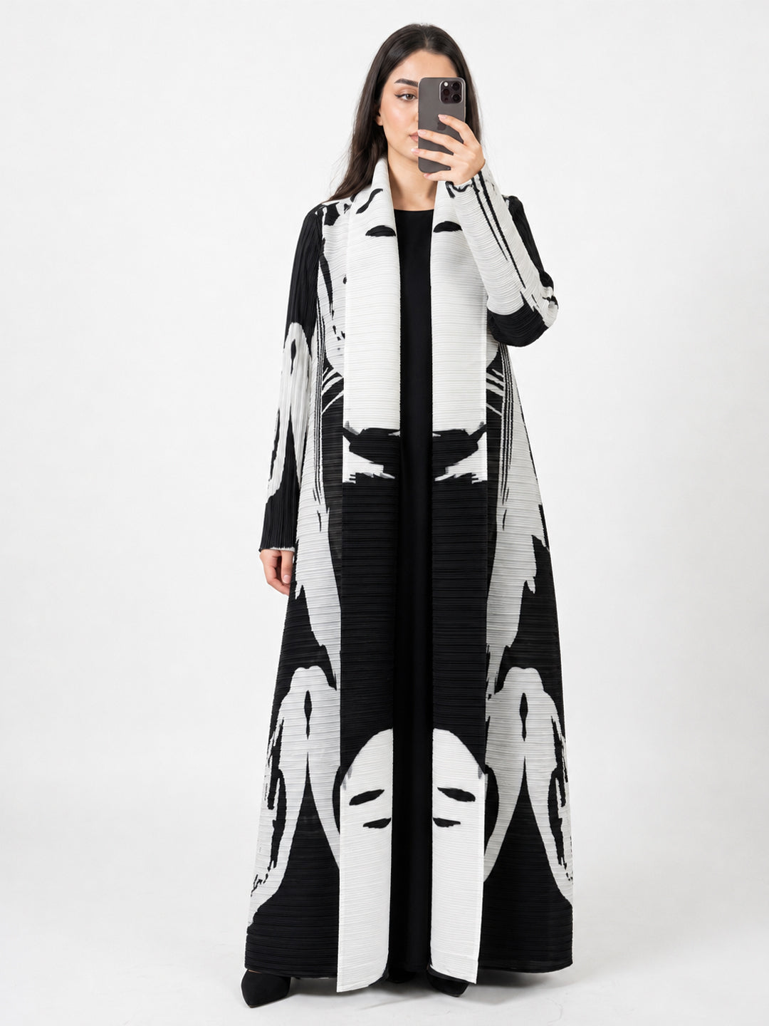 abstract-printed-pleated-open-stretchable-abaya-noor-and-grace