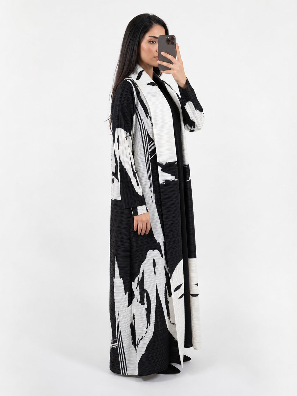 abstract-printed-pleated-open-stretchable-abaya-noor-and-grace