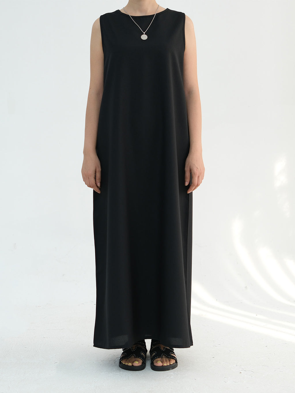 laylat-al-qamar-linen-cotton-abaya-black-noor-and-grace