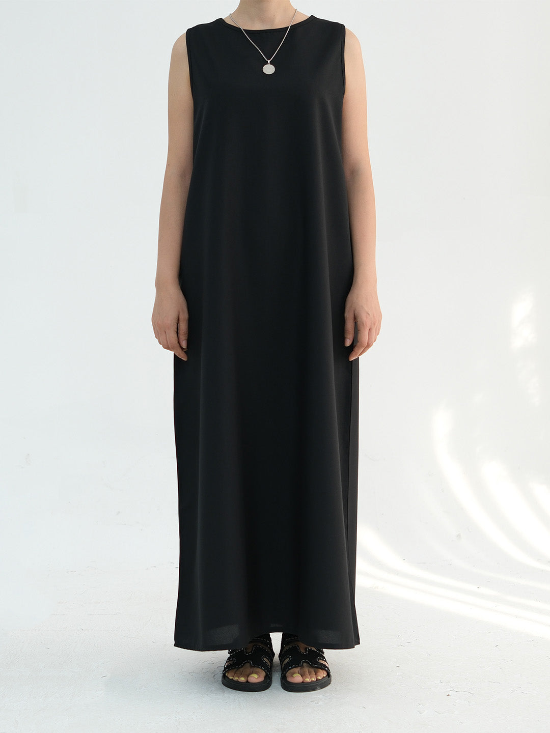 laylat-al-qamar-linen-cotton-abaya-black-noor-and-grace
