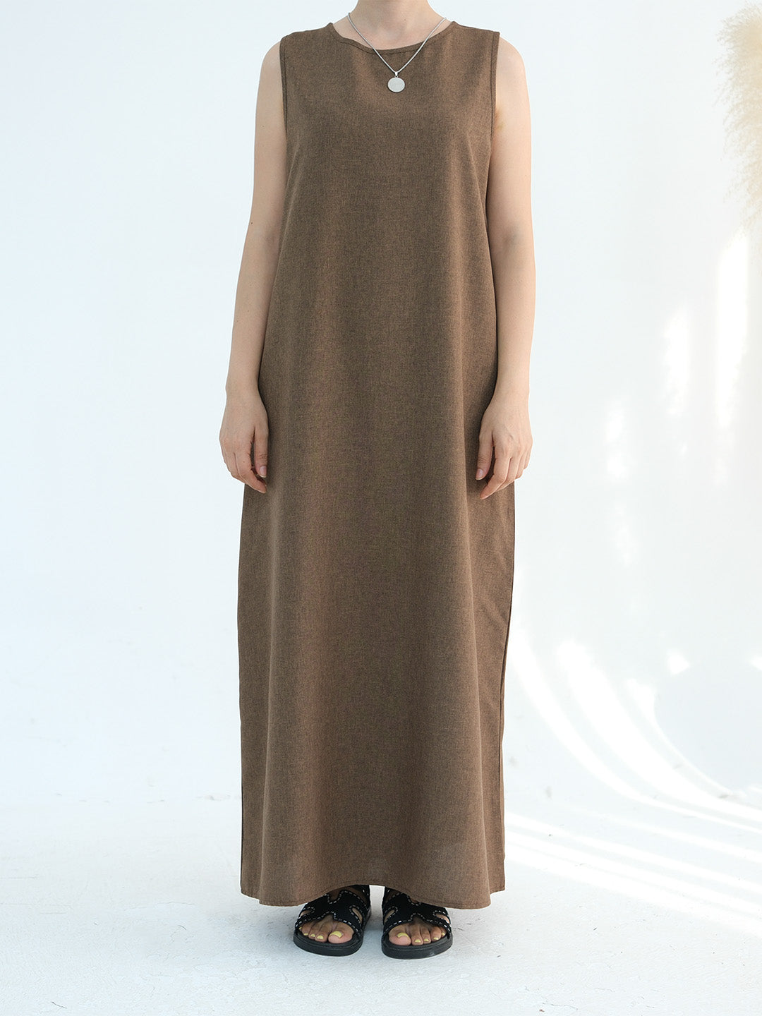 laylat-al-qamar-linen-cotton-abaya-coffee-noor-and-grace