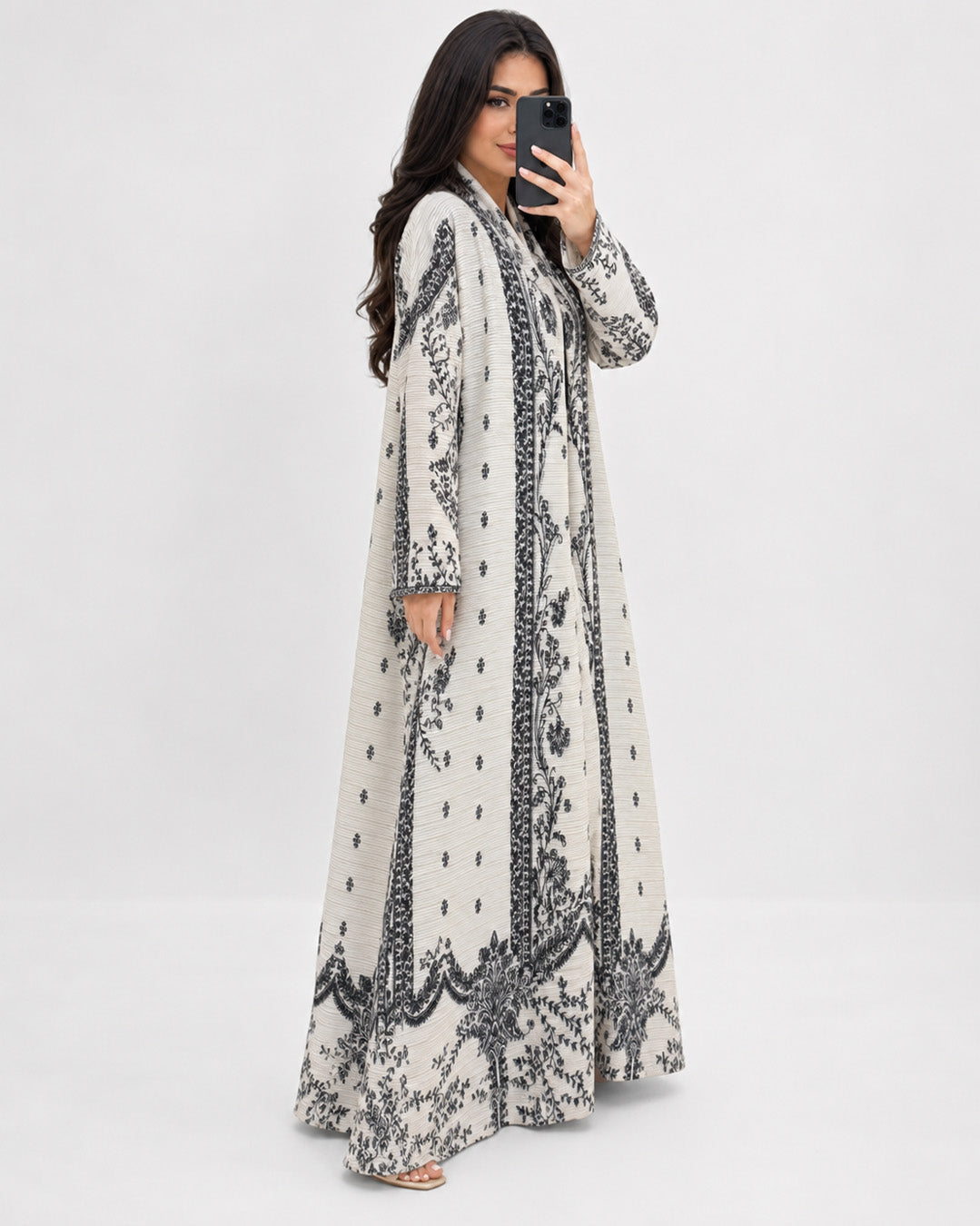 luxe-white-stretchable-abaya-noor-and-grace
