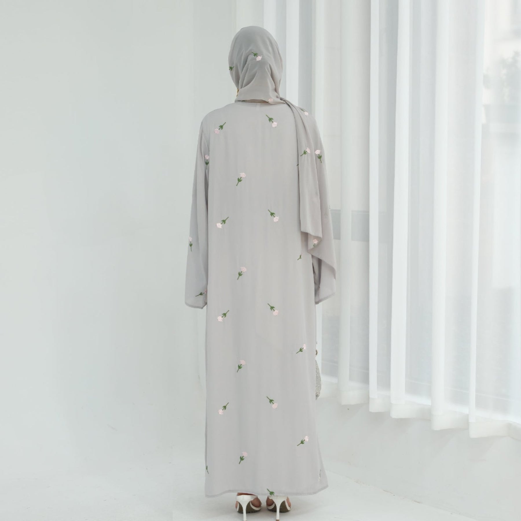 new-dubai-chiffon-abaya-cloud-gray-noor-and-grace