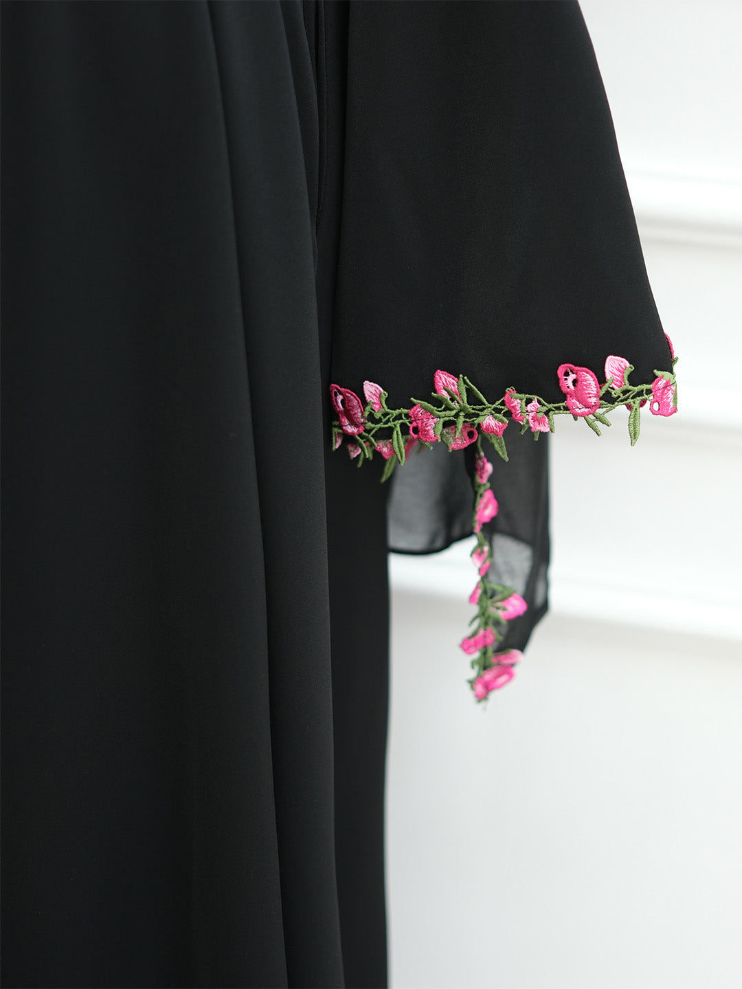 nida-flower-lace-abaya-set-black-noor-and-grace