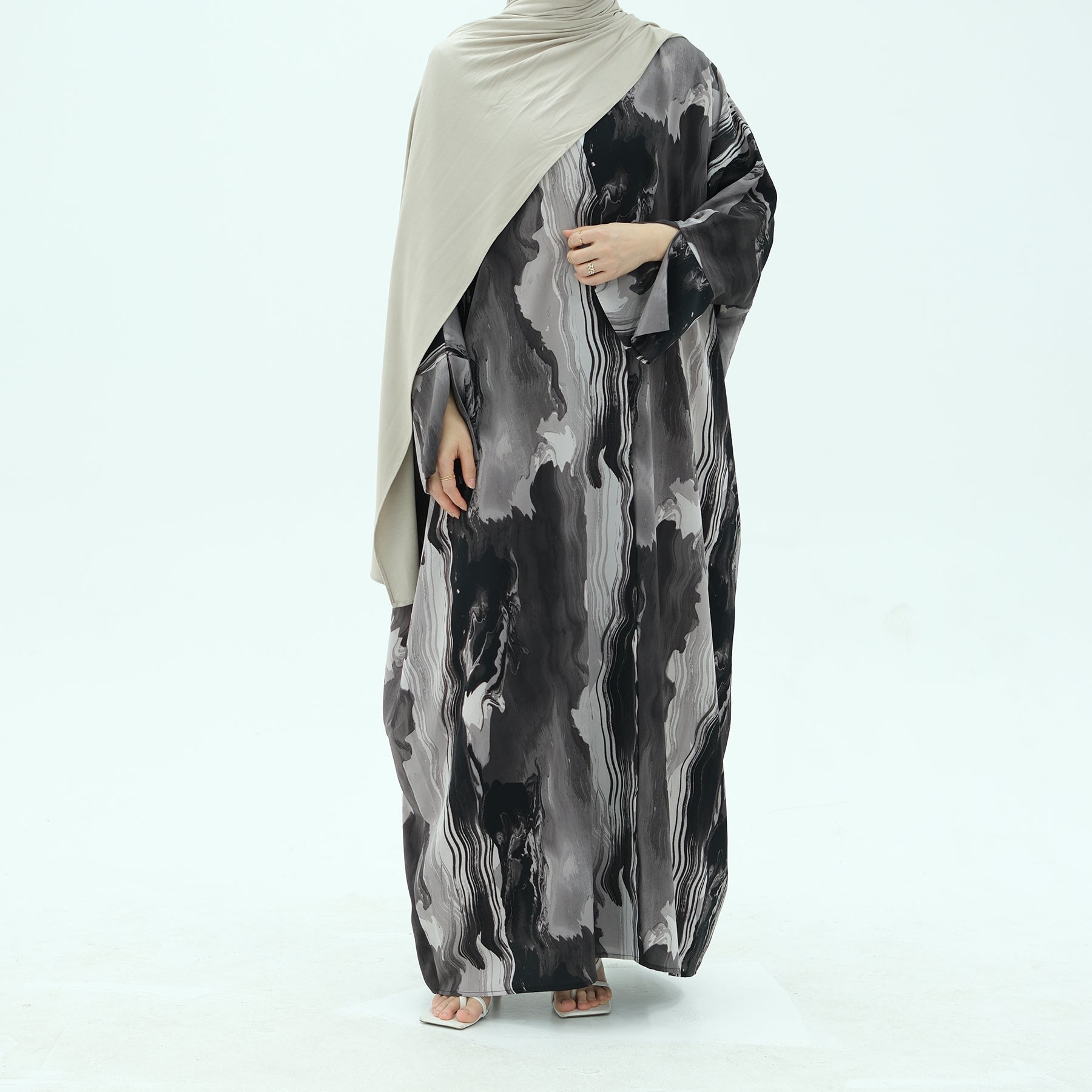 noor-al-layl-printed-abaya-taro-noor-and-grace