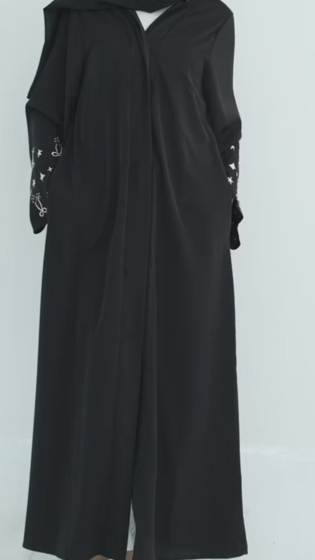 Zeena Embroidered Abaya (عباية زينة المطرزة) - Noor & Grace