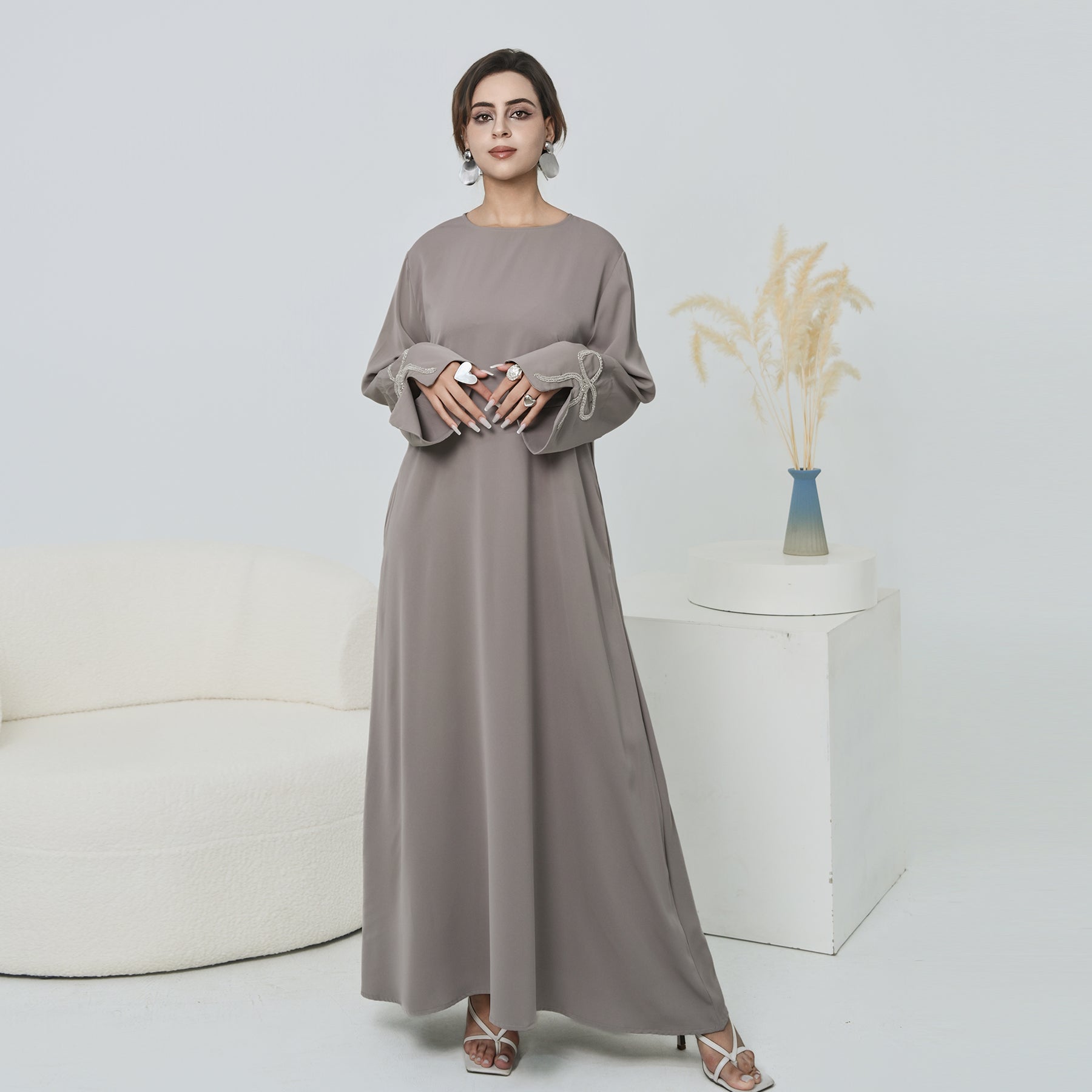 split-sleeve-bow-dubai-abaya-taro-noor-and-grace